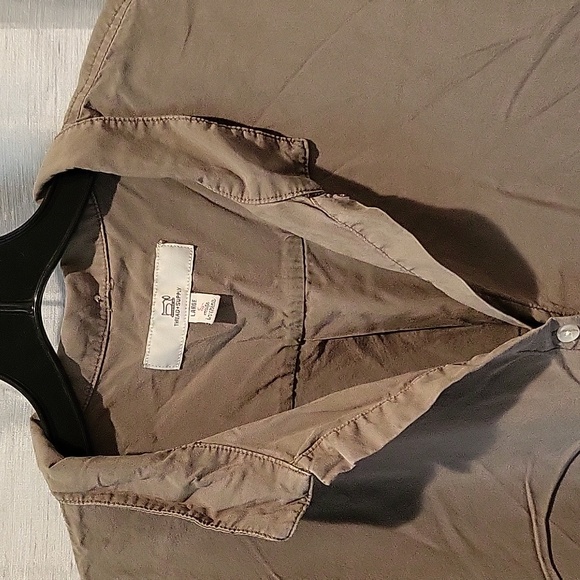 Thread + Supply Blouse - Picture 2 of 10